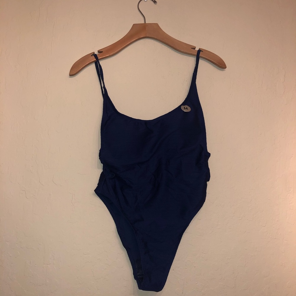 One-piece swimsuit bathing suit